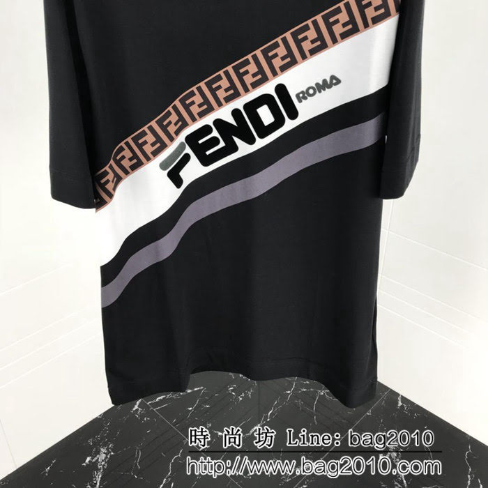FENDI芬迪 19SS早春新款 植絨Fendi字母 絲光棉短袖 情侶款 ydi1700
